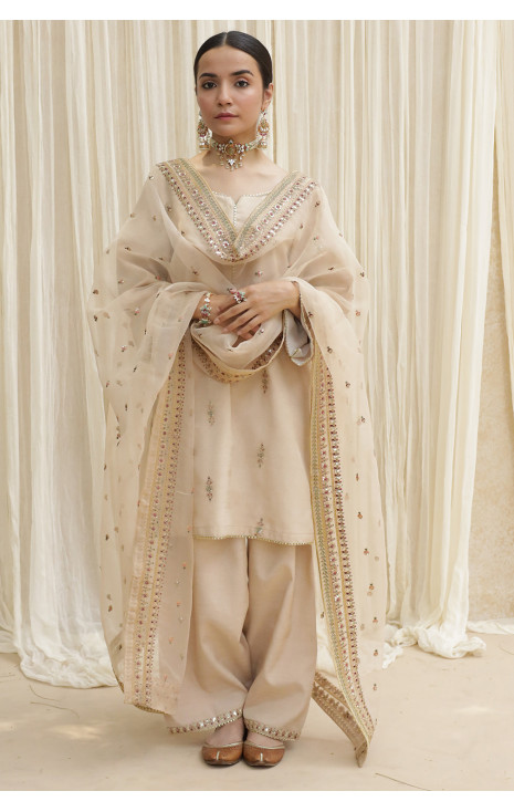 Ivory Outfit