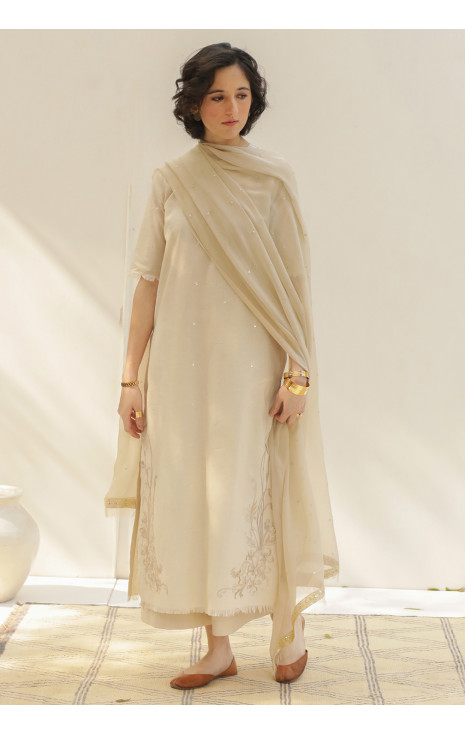 Ivory Outfit