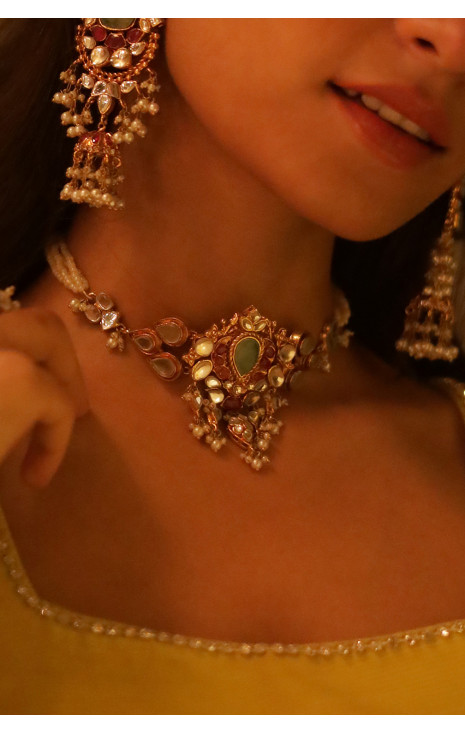 Parveen (choker)