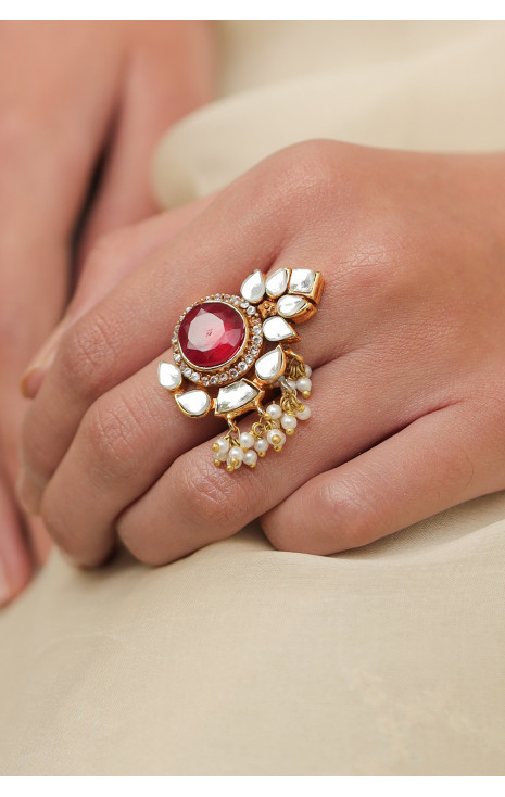 Hazel  (Ring)