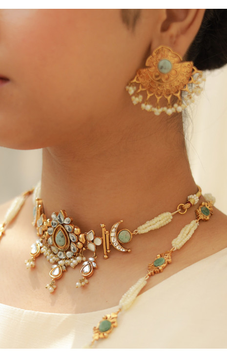Ayat (choker)
